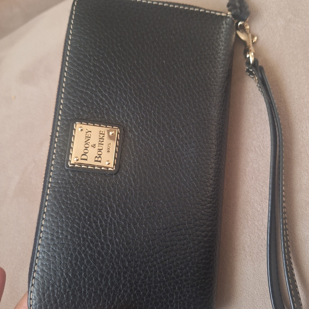 Dooney & Bourke Black Wristlet - Picture 6 of 10